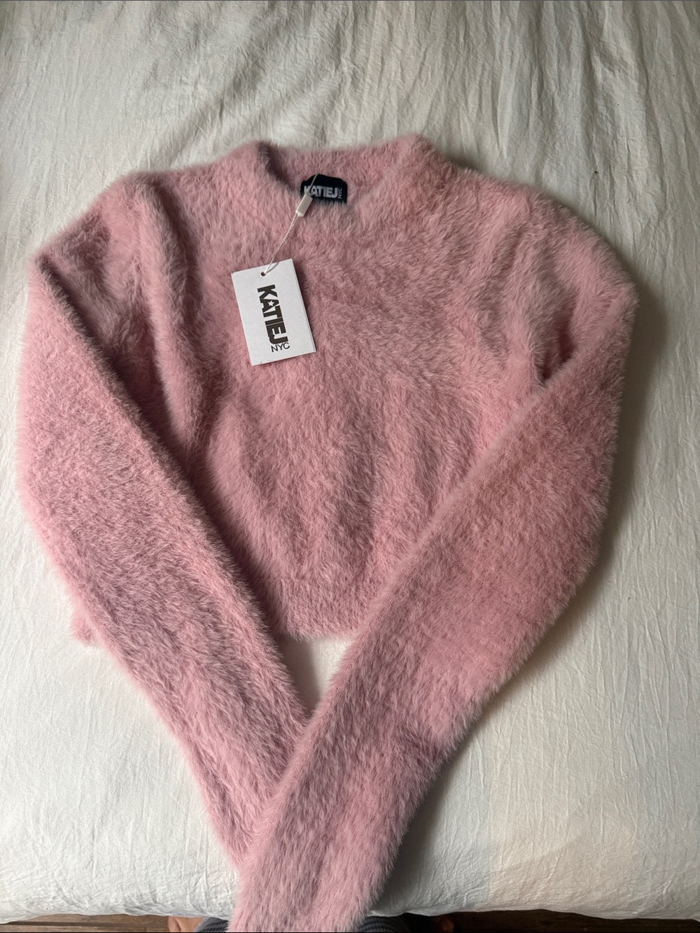 Katie J NYC Blush Pink Fuzzy Cropped Crewneck Sweater Size M NWT